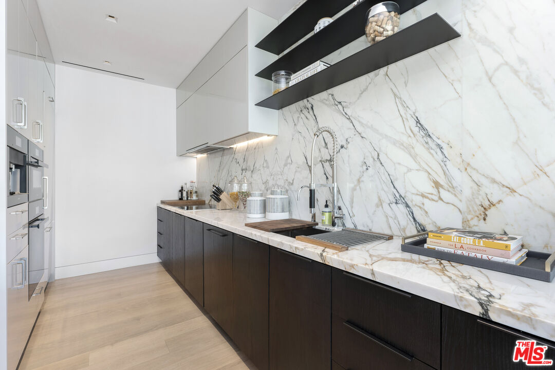 9255 Doheny Rd Unit: 1901