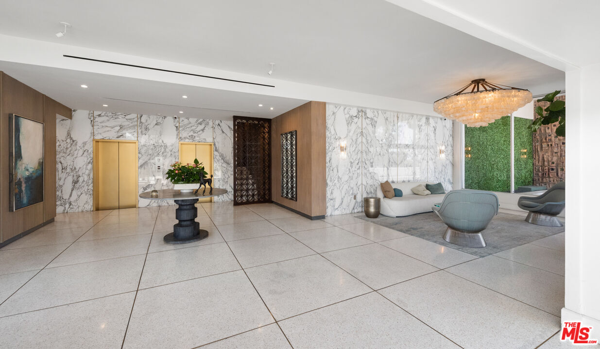8787 Shoreham Dr Unit: 904
