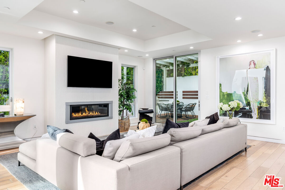 807 N Laurel Ave