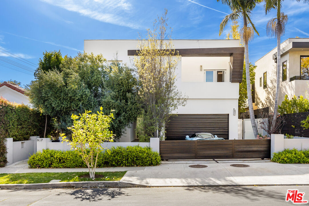 807 N Laurel Ave