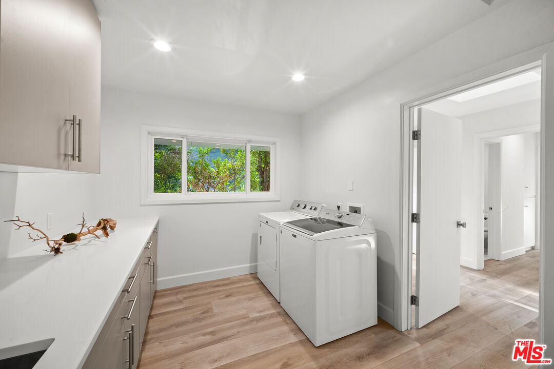 1400 Loma Vista Dr