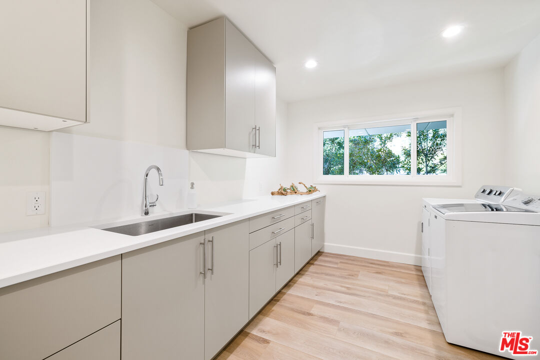 1400 Loma Vista Dr