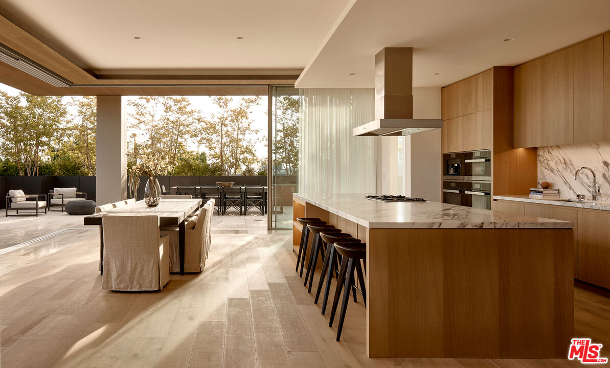 8899 Beverly Blvd Unit: 4B