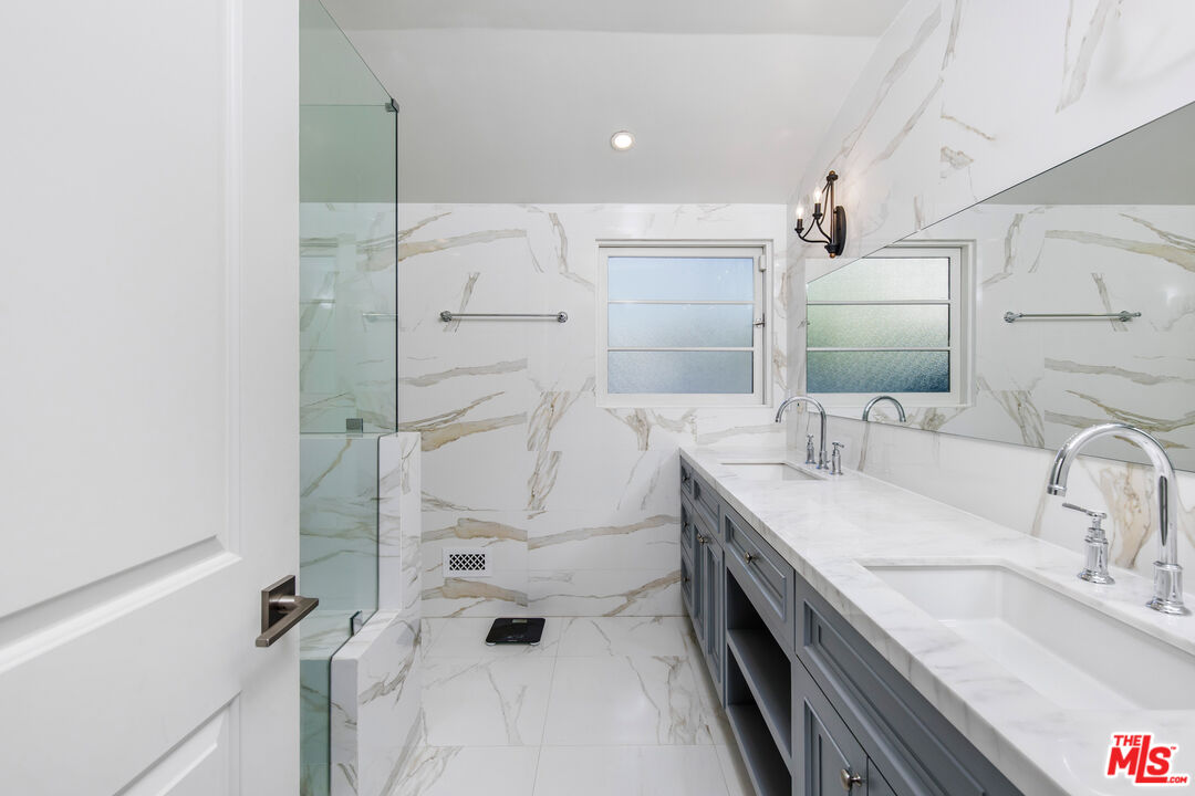 1381 Belfast Dr