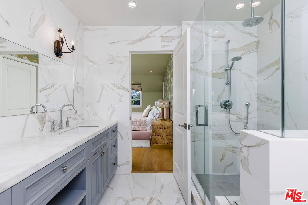 1381 Belfast Dr