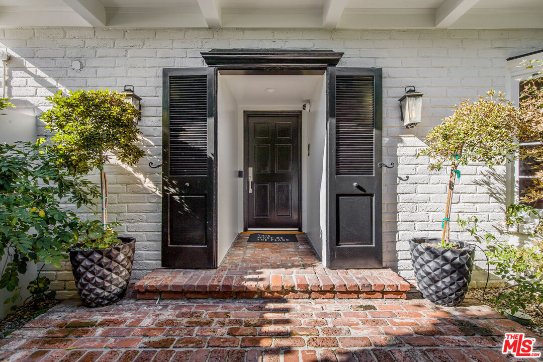 1381 Belfast Dr