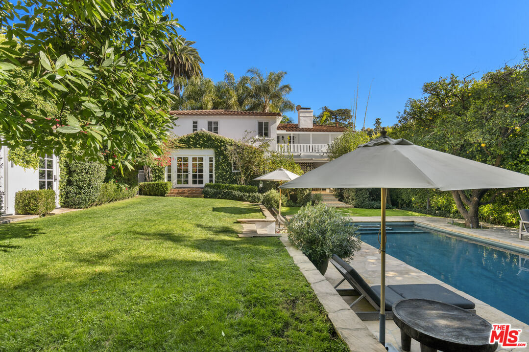 1355 N Doheny Dr