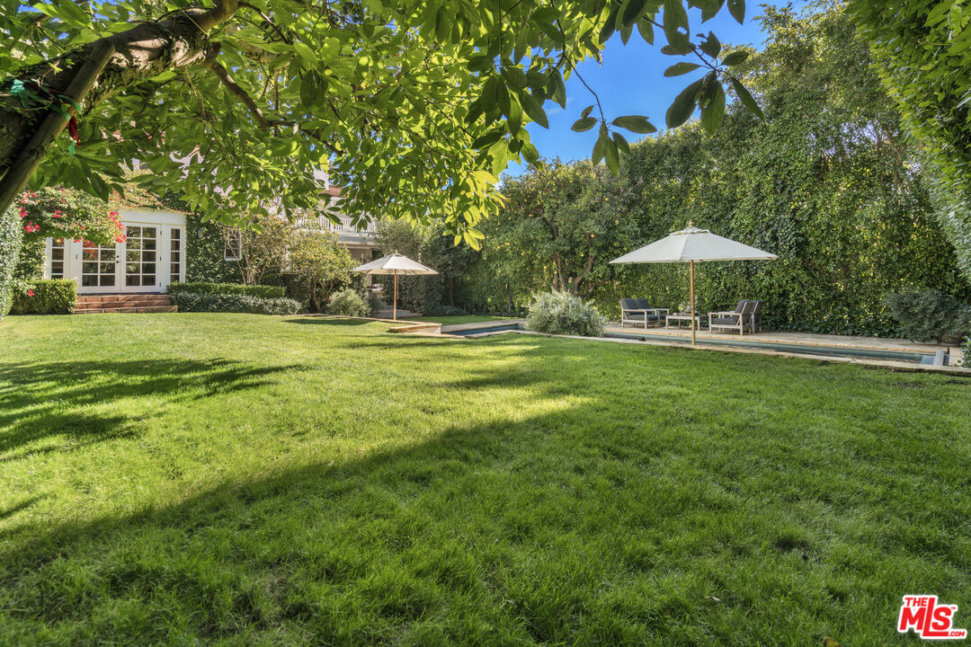 1355 N Doheny Dr