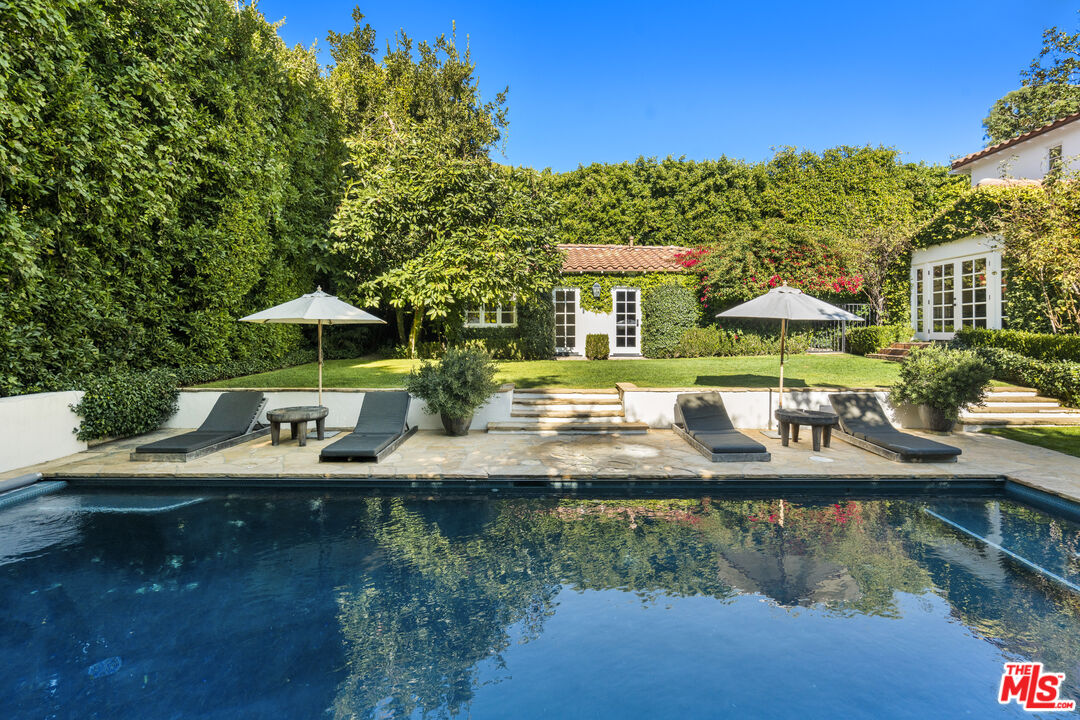 1355 N Doheny Dr