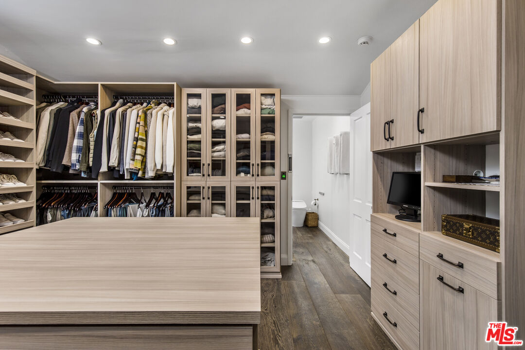 1355 N Doheny Dr