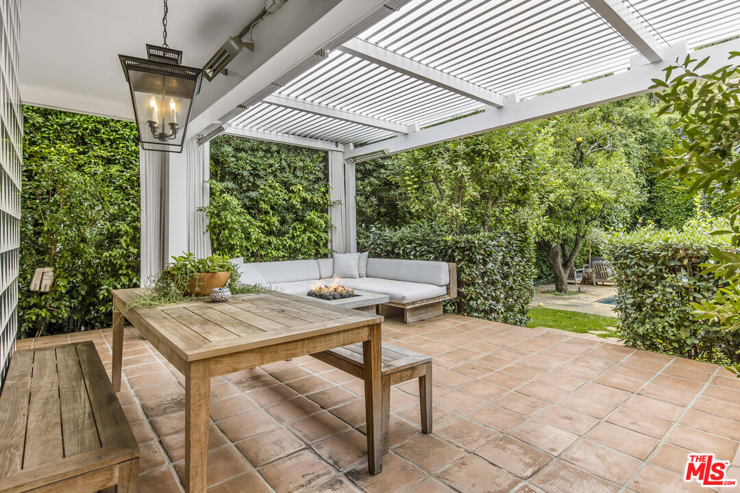 1355 N Doheny Dr