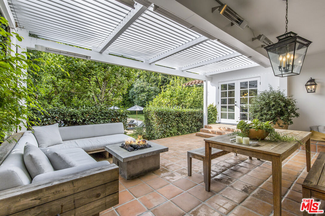 1355 N Doheny Dr