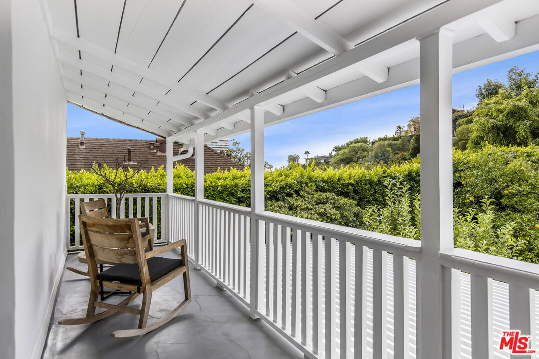 1355 N Doheny Dr