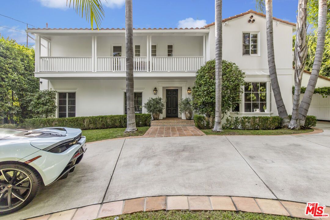 1355 N Doheny Dr