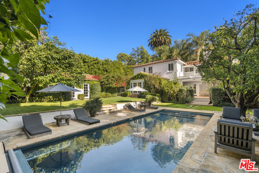 1355 N Doheny Dr