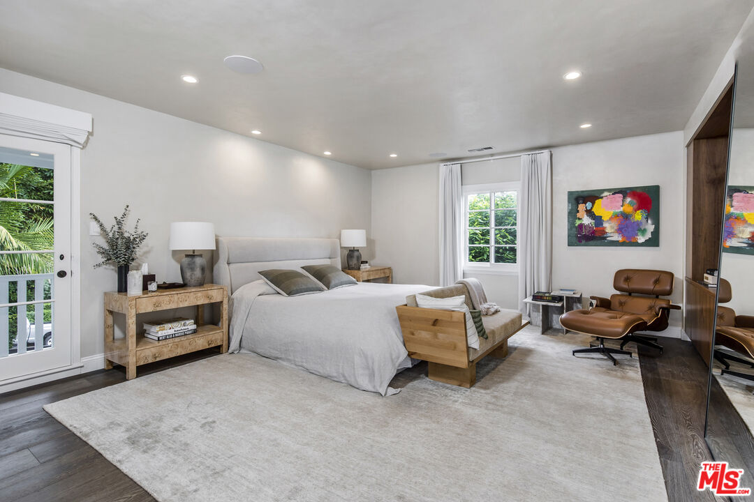 1355 N Doheny Dr