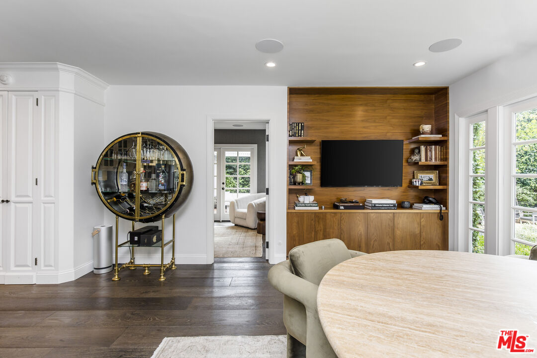 1355 N Doheny Dr
