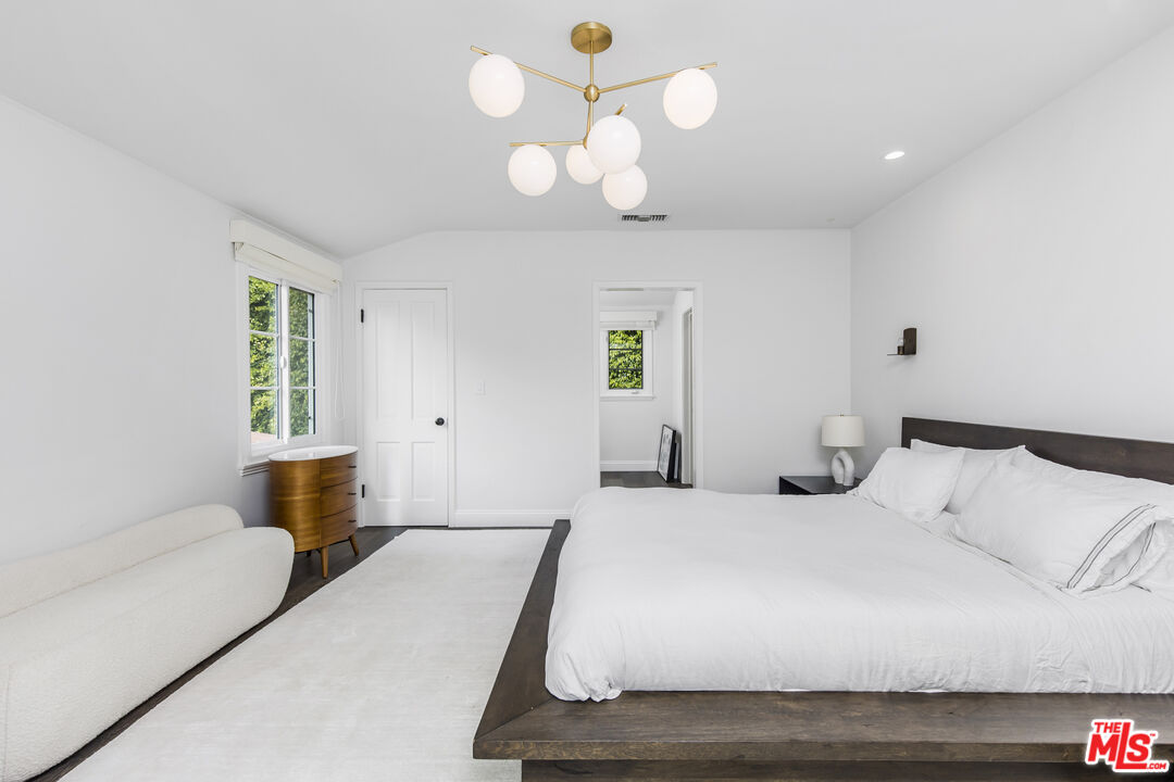 1355 N Doheny Dr