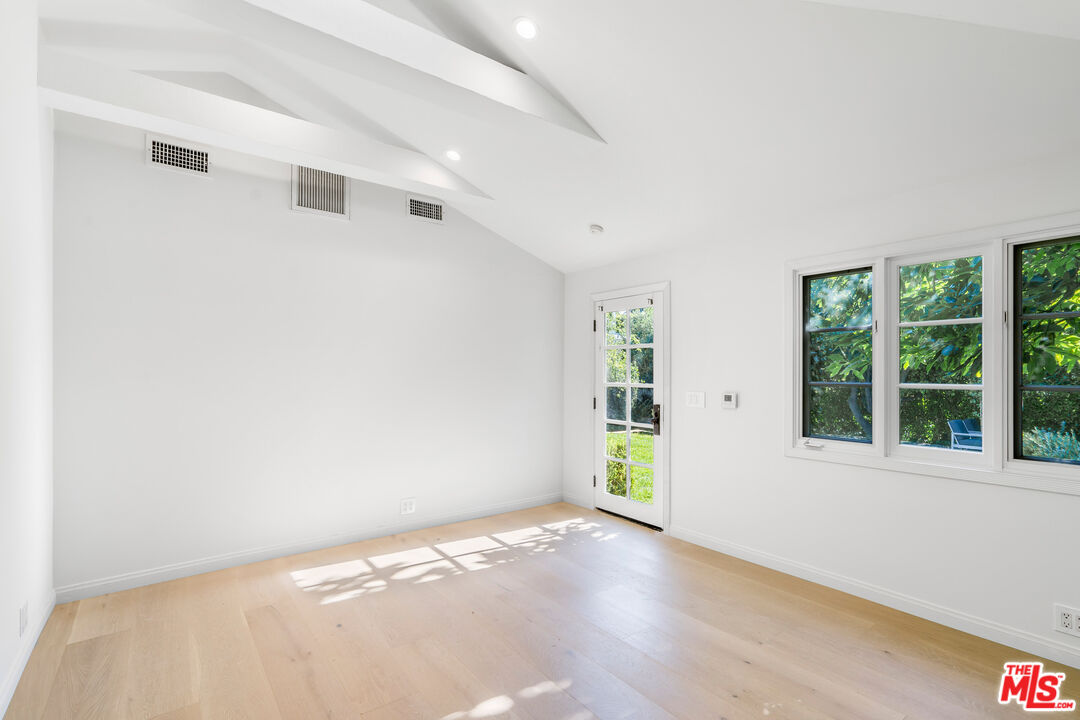 1355 N Doheny Dr