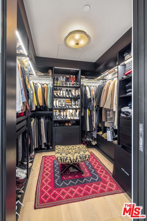 8899 Beverly Blvd Unit: 5B