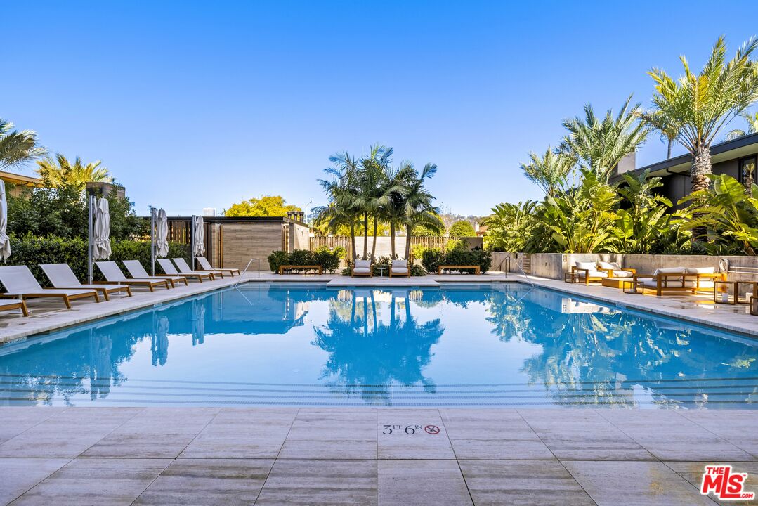 8899 Beverly Blvd Unit: 5B