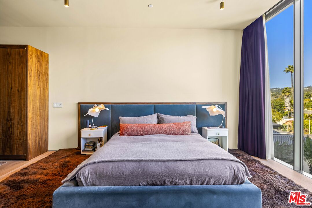 8899 Beverly Blvd Unit: 5B