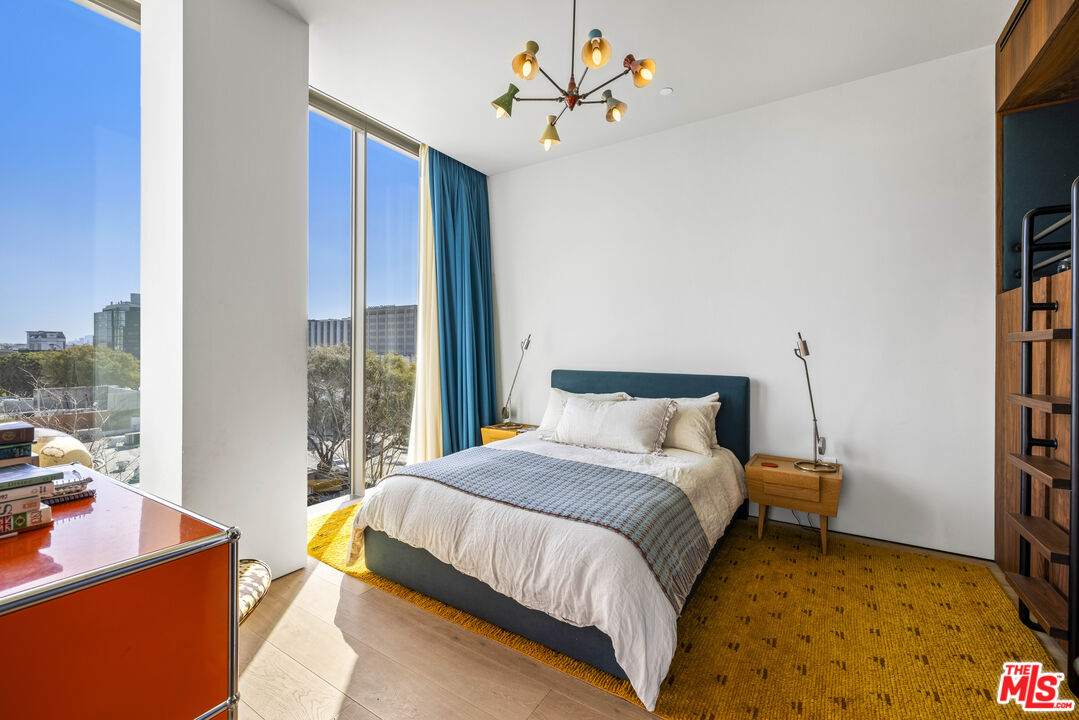 8899 Beverly Blvd Unit: 5B