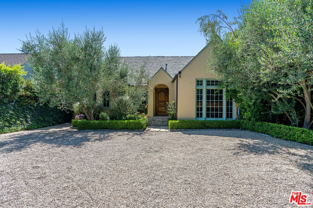 343 S Bundy Dr