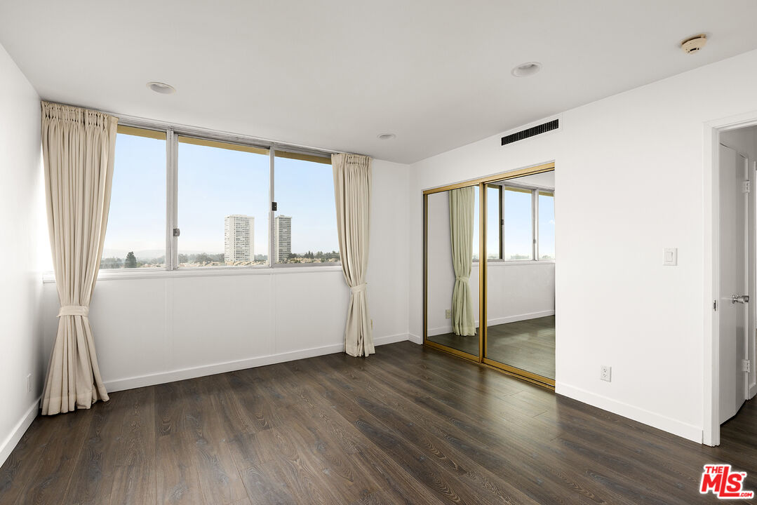 2170 Century Park Unit: 1109