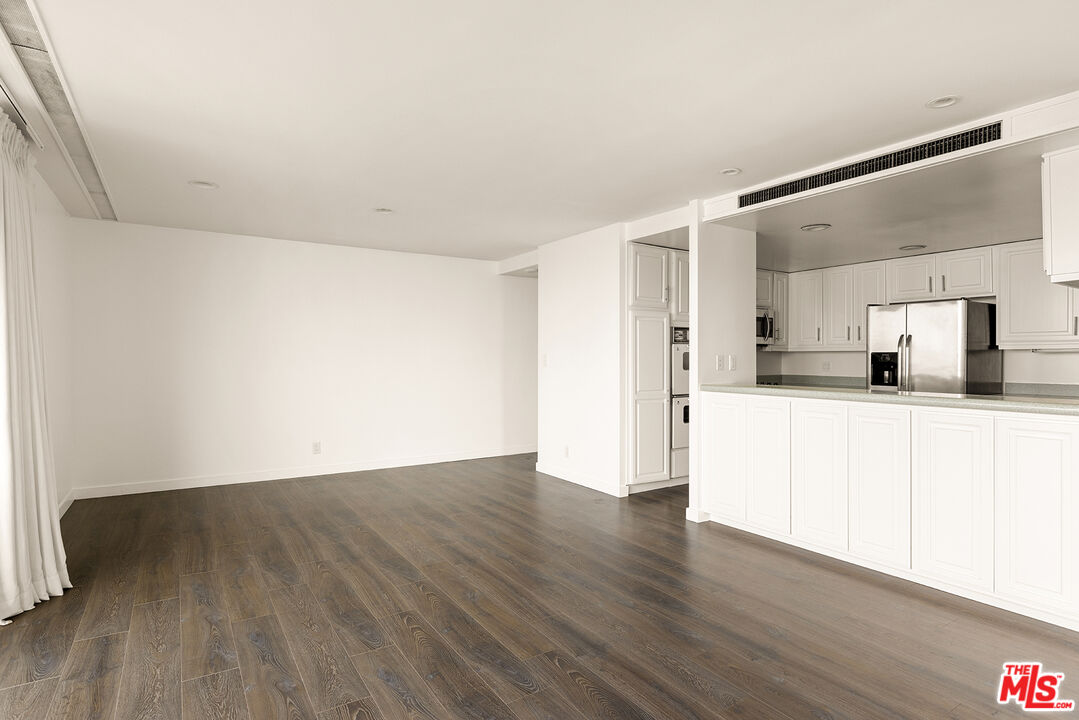 2170 Century Park Unit: 1109