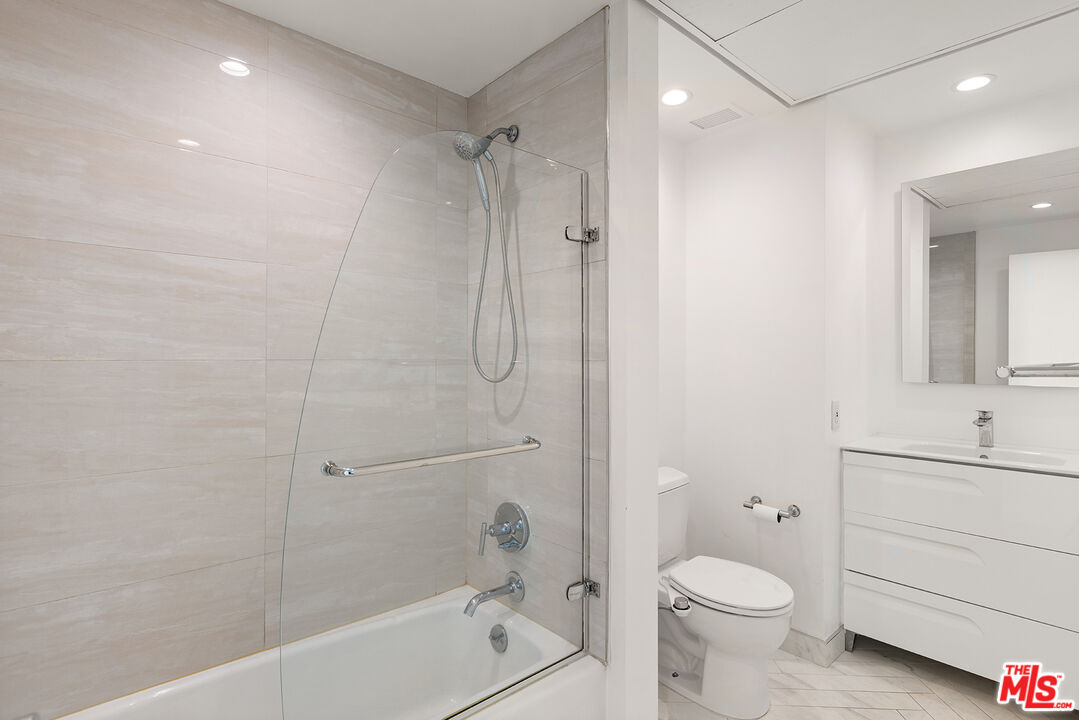 2170 Century Park Unit: 1109