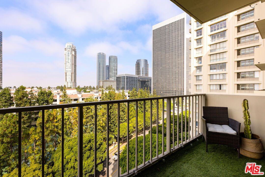 2170 Century Park Unit: 1109