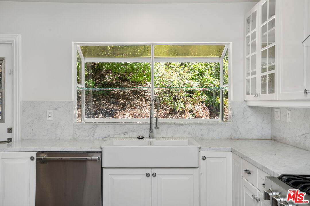 9809 Melinda Dr