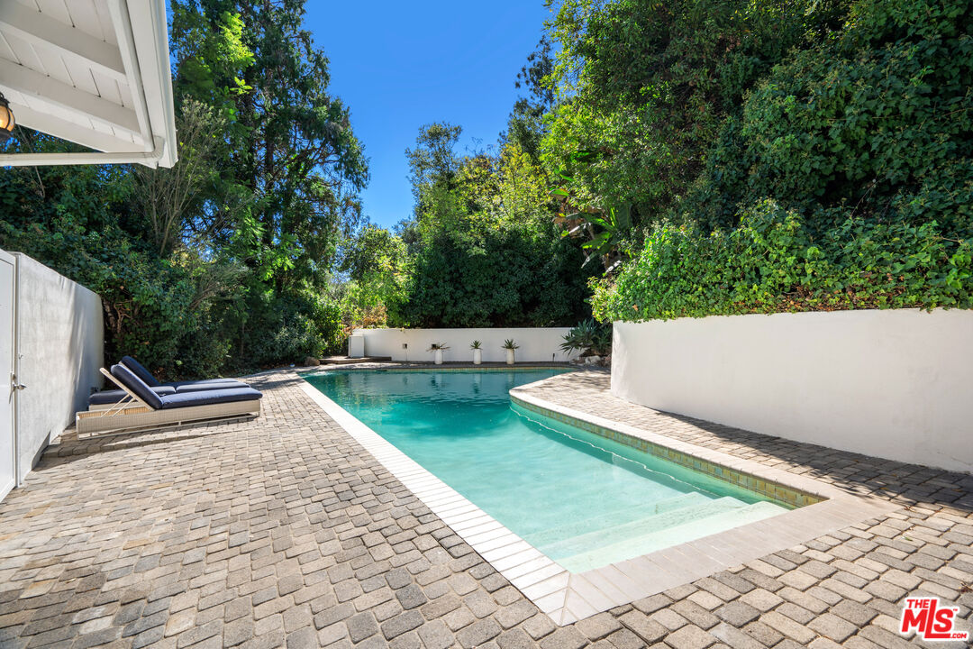 9809 Melinda Dr