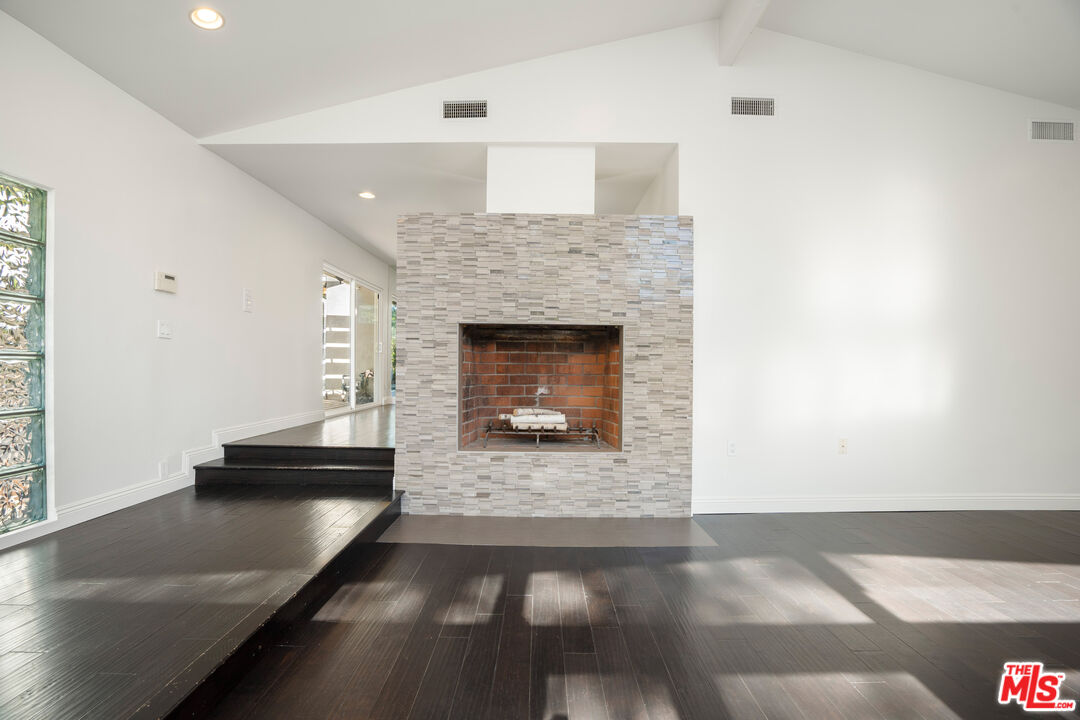 9809 Melinda Dr