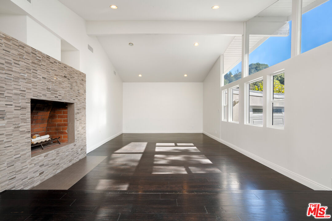 9809 Melinda Dr