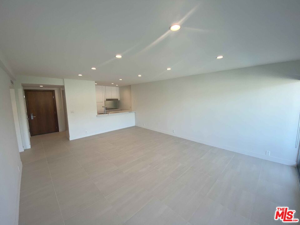 838 N Doheny Dr Unit: 1404