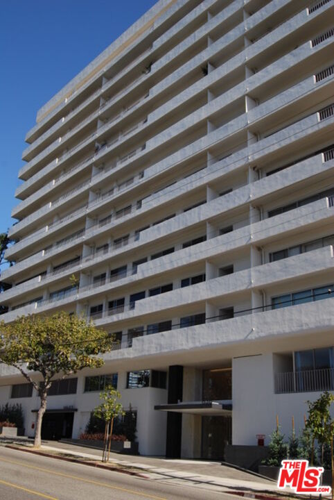 838 N Doheny Dr Unit: 1404