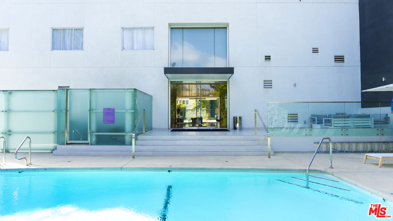838 N Doheny Dr Unit: 1404