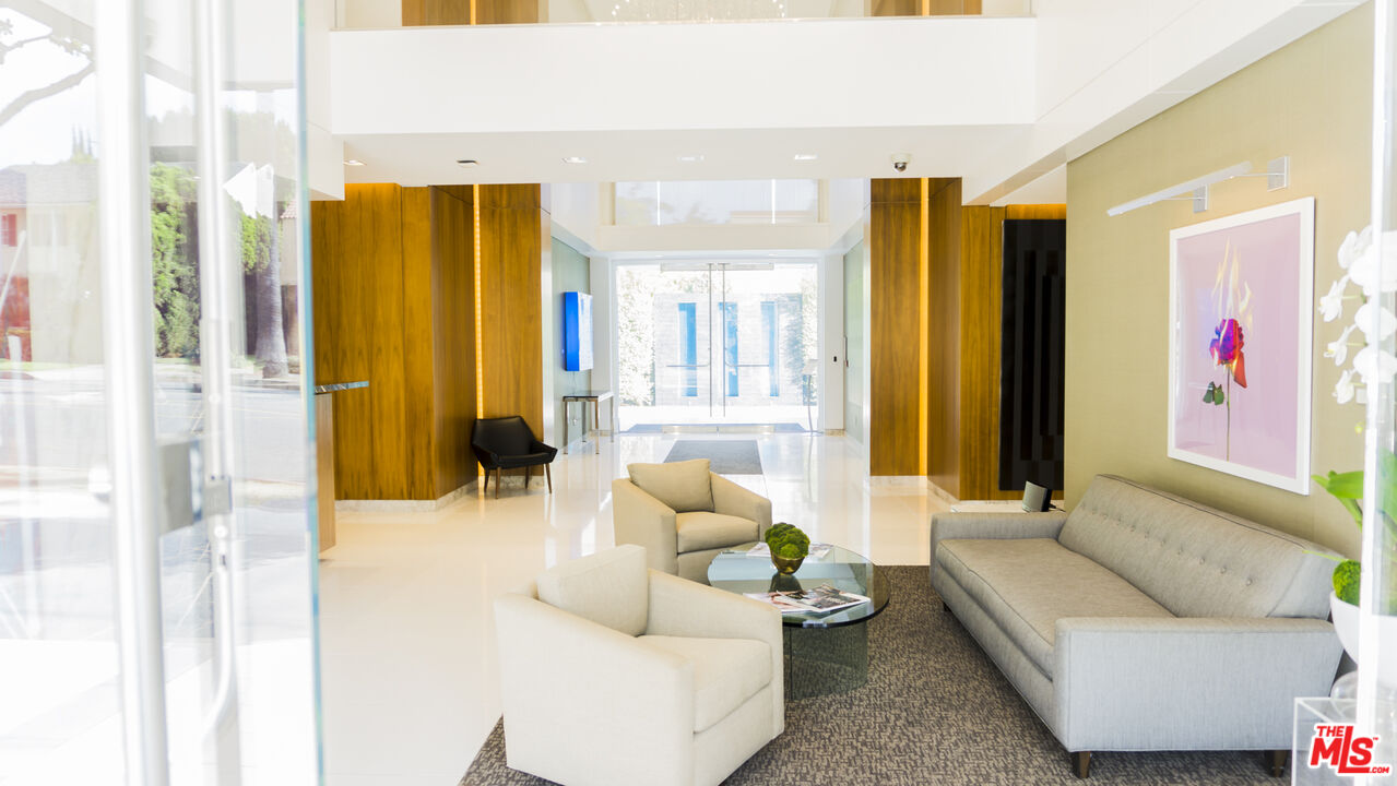 838 N Doheny Dr Unit: 1404