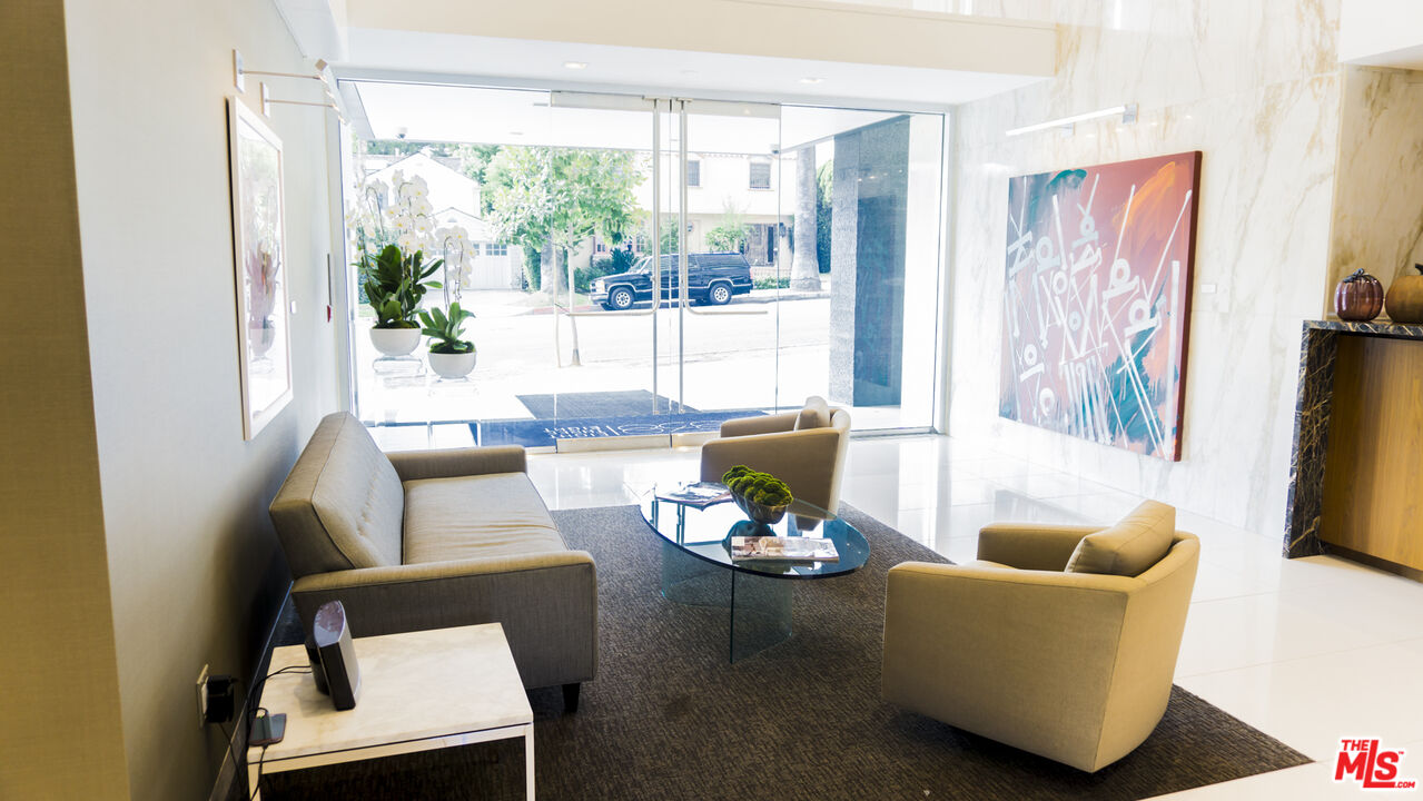 838 N Doheny Dr Unit: 1404
