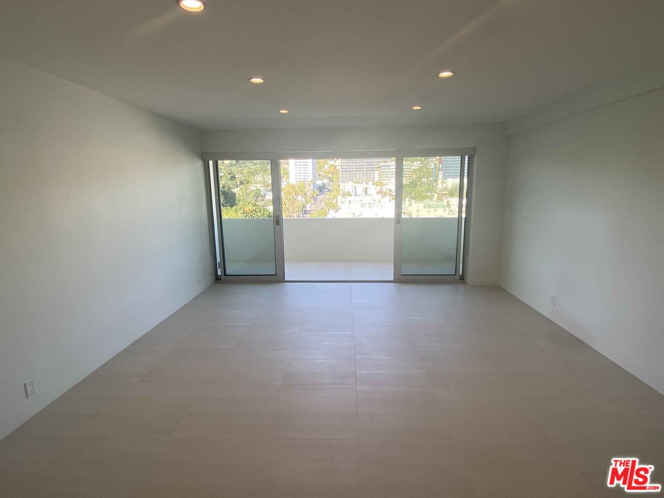 838 N Doheny Dr Unit: 1404