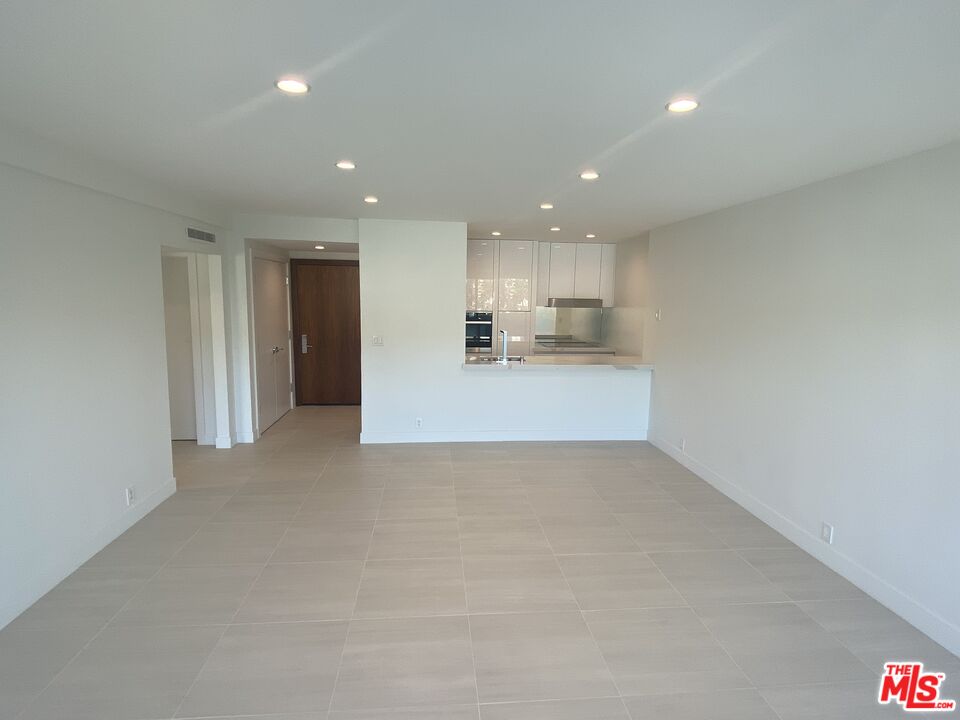 838 N Doheny Dr Unit: 1404