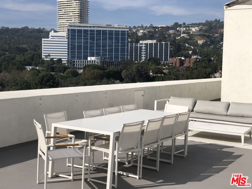 838 N Doheny Dr Unit: 1404