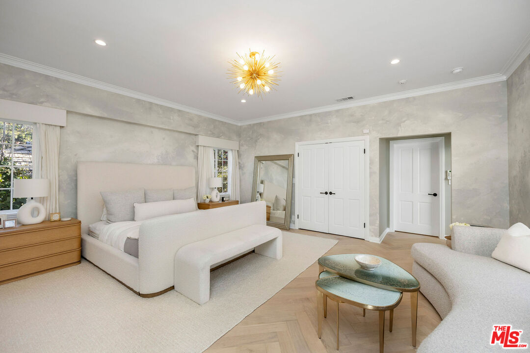 358 Comstock Ave