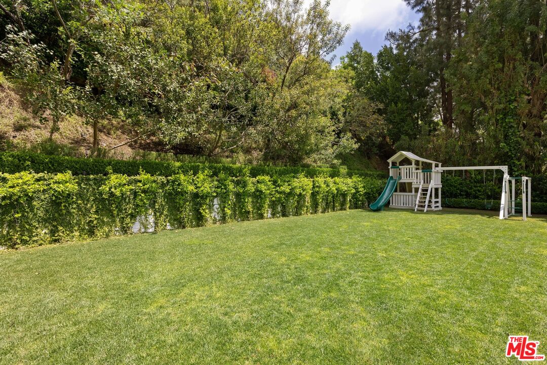2878 Royston Pl