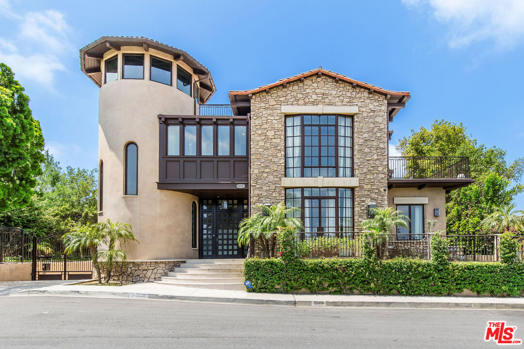 2175 Summitridge Dr