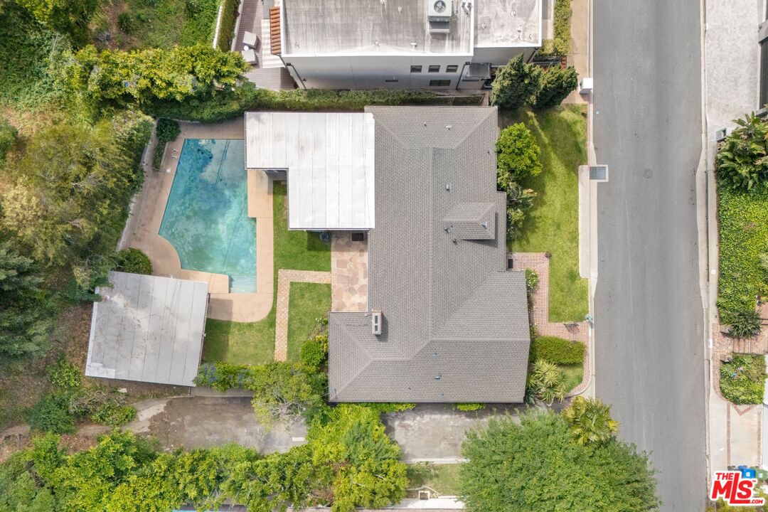 1546 San Ysidro Dr