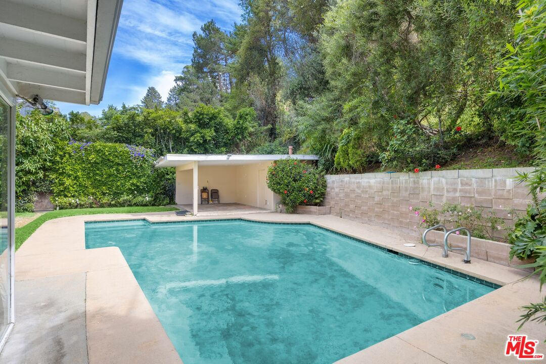 1546 San Ysidro Dr