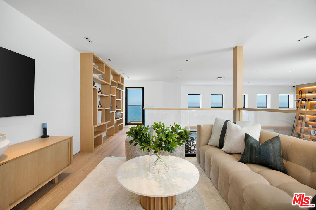 24818 Malibu Rd